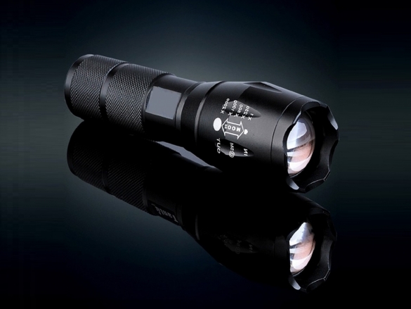 Nieuwe Hype! Duizenden mensen in Nederland kopen deze Tactical TL360 militaire zaklamp van 3800 lumen om zich thuis veiliger te voelen! TL360 Militaire LED Zaklamp 3800 Lumen