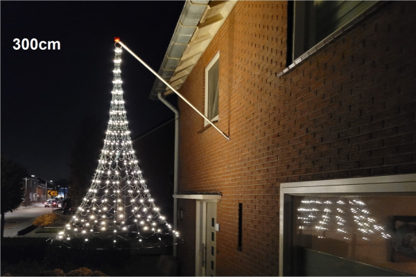 Vlaggenmast kerstverlichting gevel, hangende kerstboom 3 meter -XL 300 cm - 320 warmwitte LED lampjes, vlaggenmast verlichting